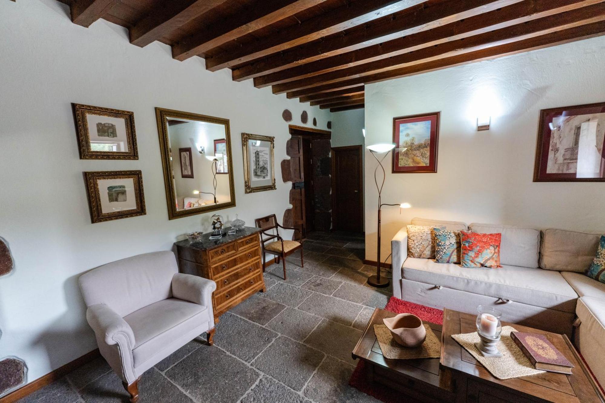 Ancient Historical House Dom wakacyjny Santa Lucia