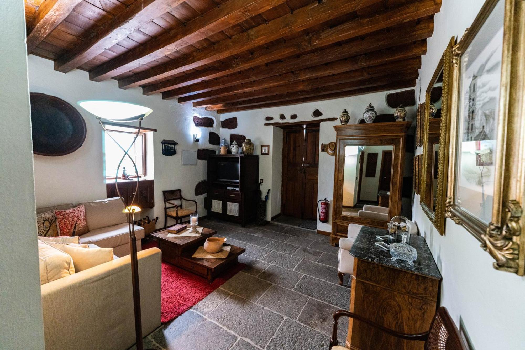 Ancient Historical House Holiday home Santa Lucia De Tirajana